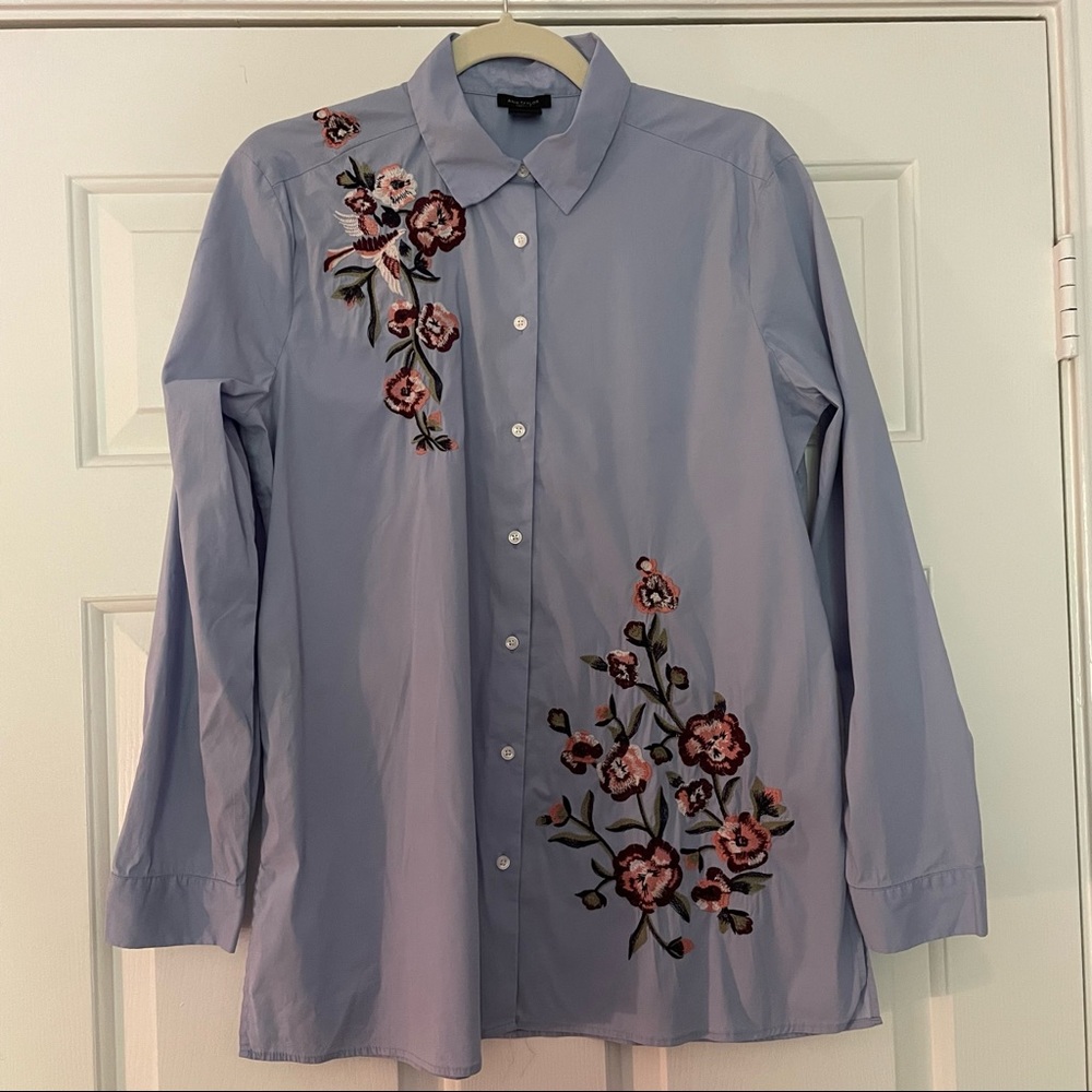 Ann Taylor Factory Embroidered Blue Button Down, Floral, EUC, Size M
